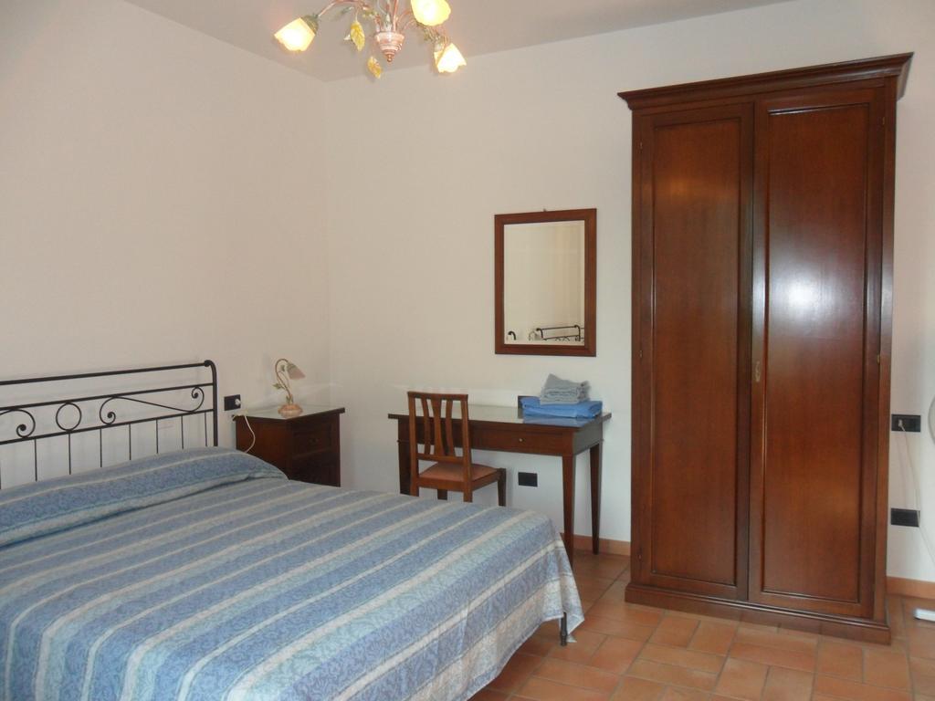 Agriturismo Poponi Villa Тоди Стая снимка