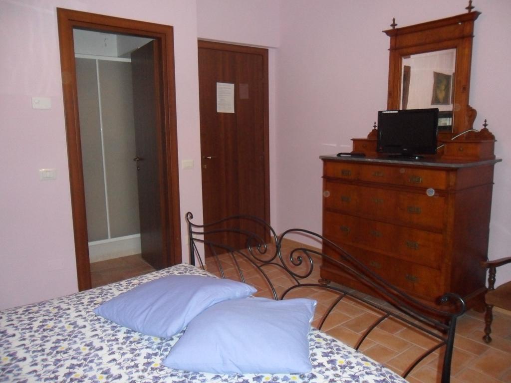 Agriturismo Poponi Villa Тоди Стая снимка