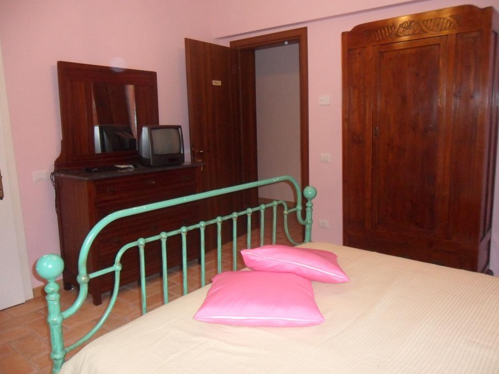 Agriturismo Poponi Villa Тоди Стая снимка