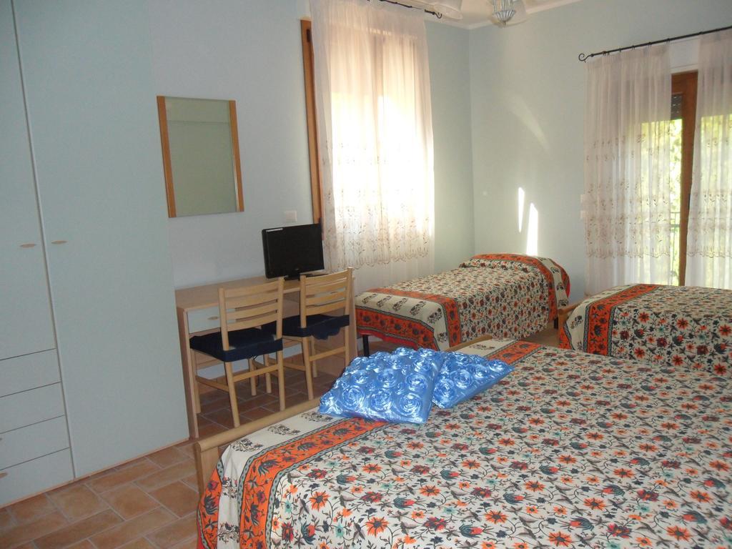Agriturismo Poponi Villa Тоди Стая снимка